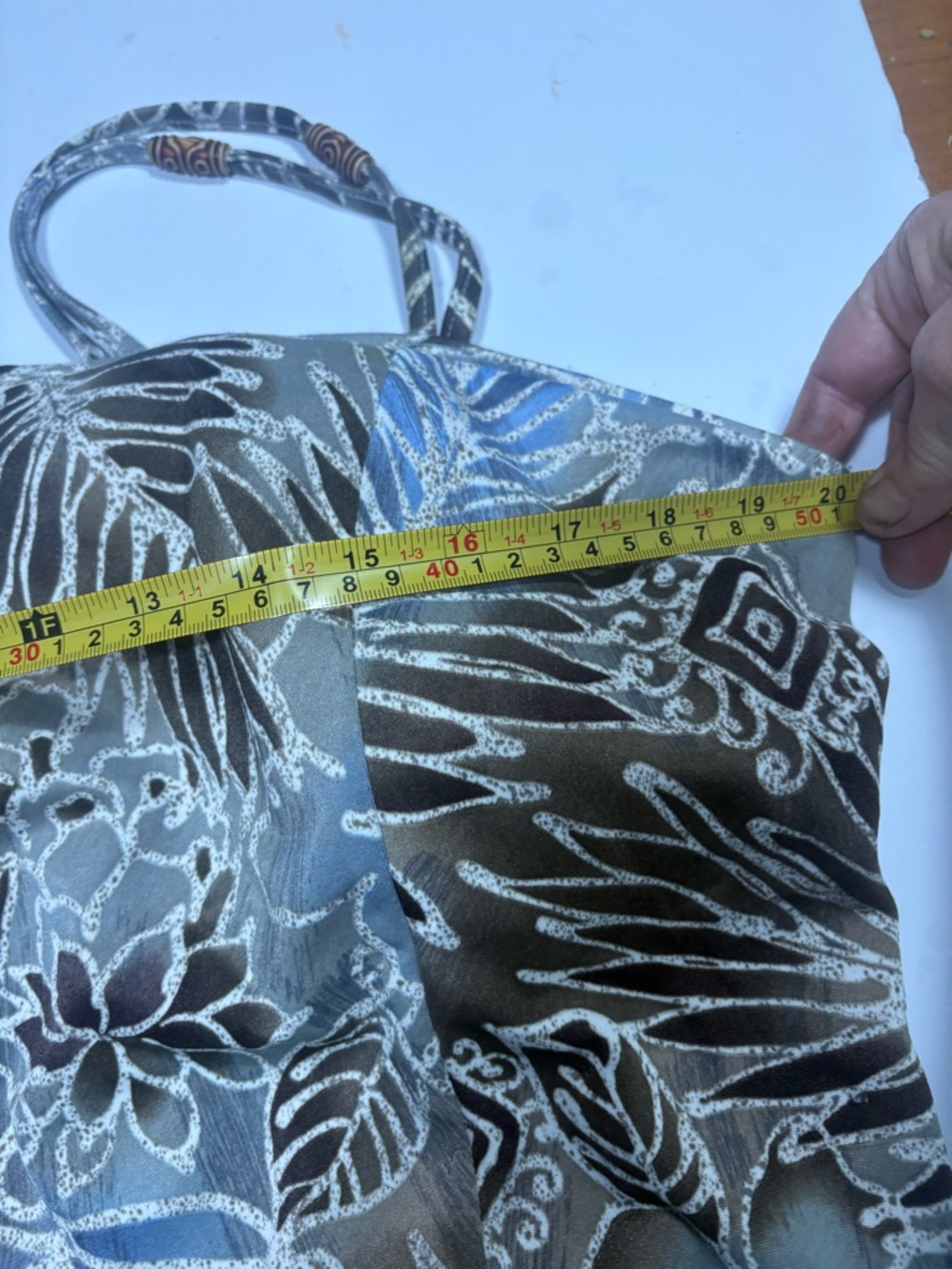Lane Bryant tankini swim top with a distinct grey white tropical leaf pattern - Picture 7 of 8